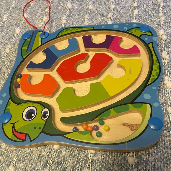 Magnetic color sorting game! Gently used! Works great! - Picture 1 of 5